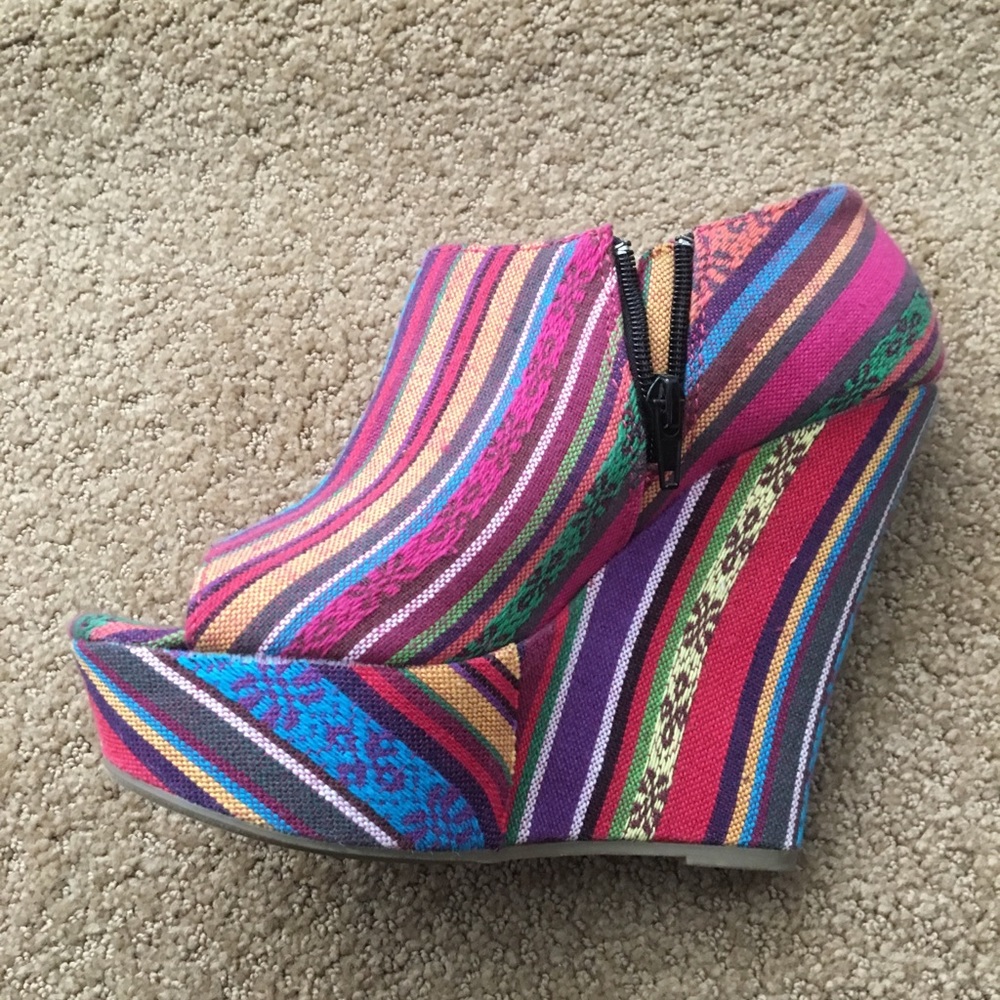 Multi Colored Clog Heels - Picture 2 of 4